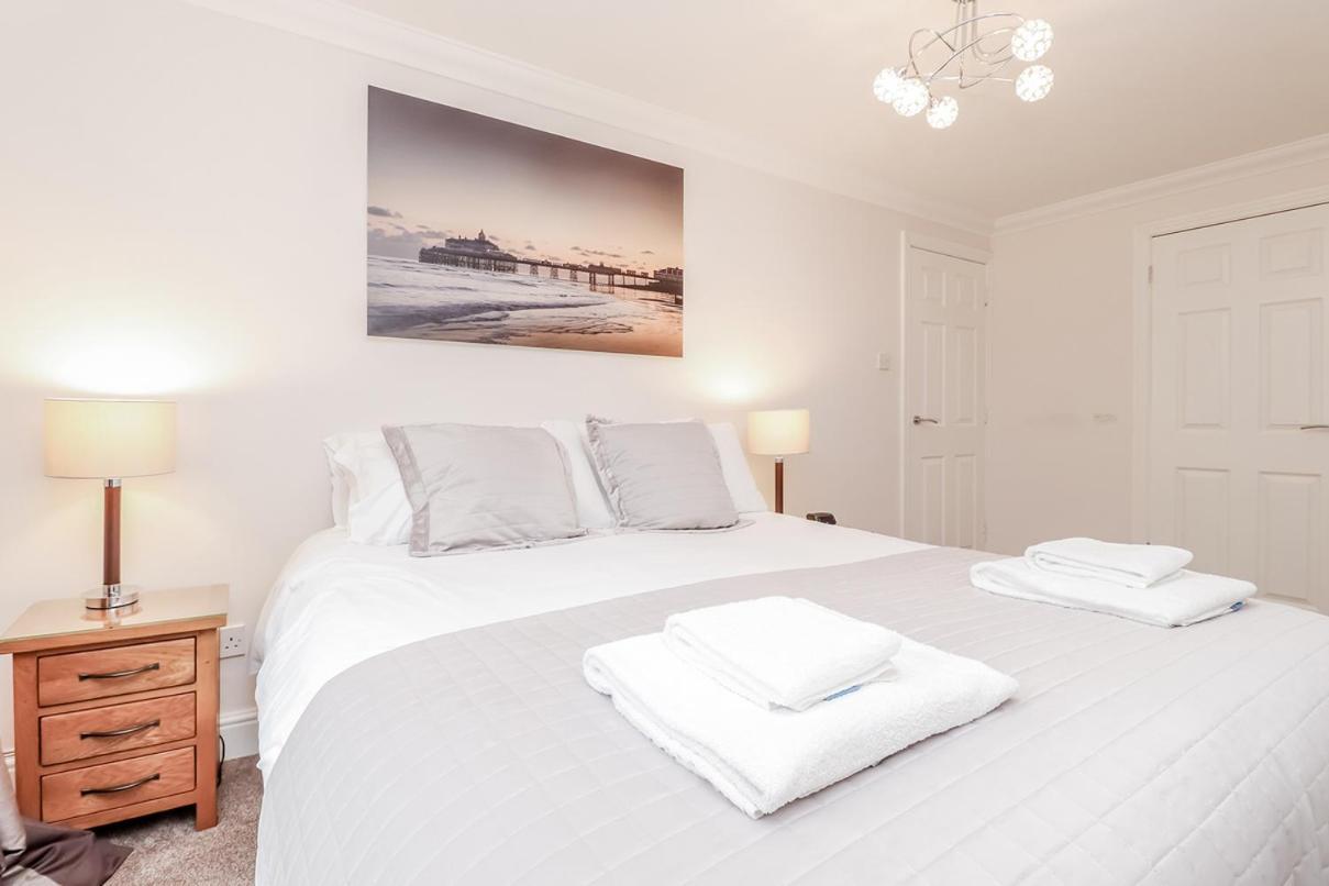 3 Queens Gardens Sea View Apartment Eastbourne Ngoại thất bức ảnh