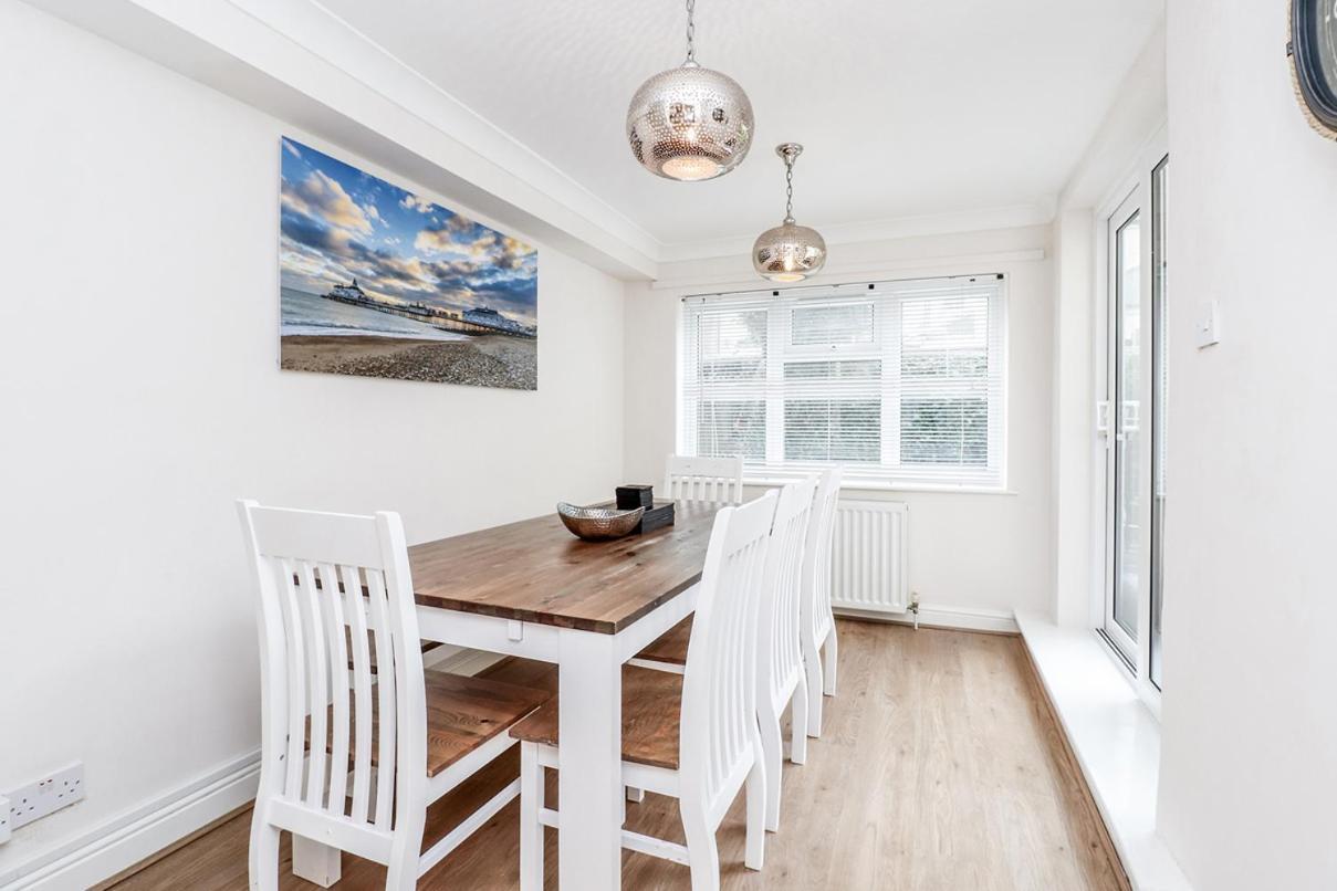 3 Queens Gardens Sea View Apartment Eastbourne Ngoại thất bức ảnh
